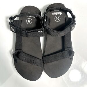 NWOT HURLEY BLACK VELCRO SANDALS FOAM BOTTOM IN SIZE 9